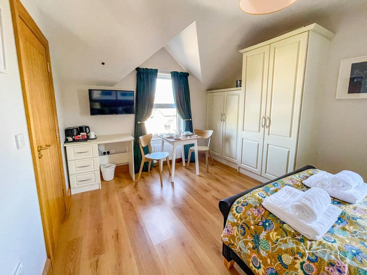 Mount Edwards Hill Guest Accommodation Cushendall Exterior photo