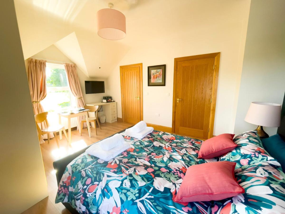Mount Edwards Hill Guest Accommodation Cushendall Exterior photo